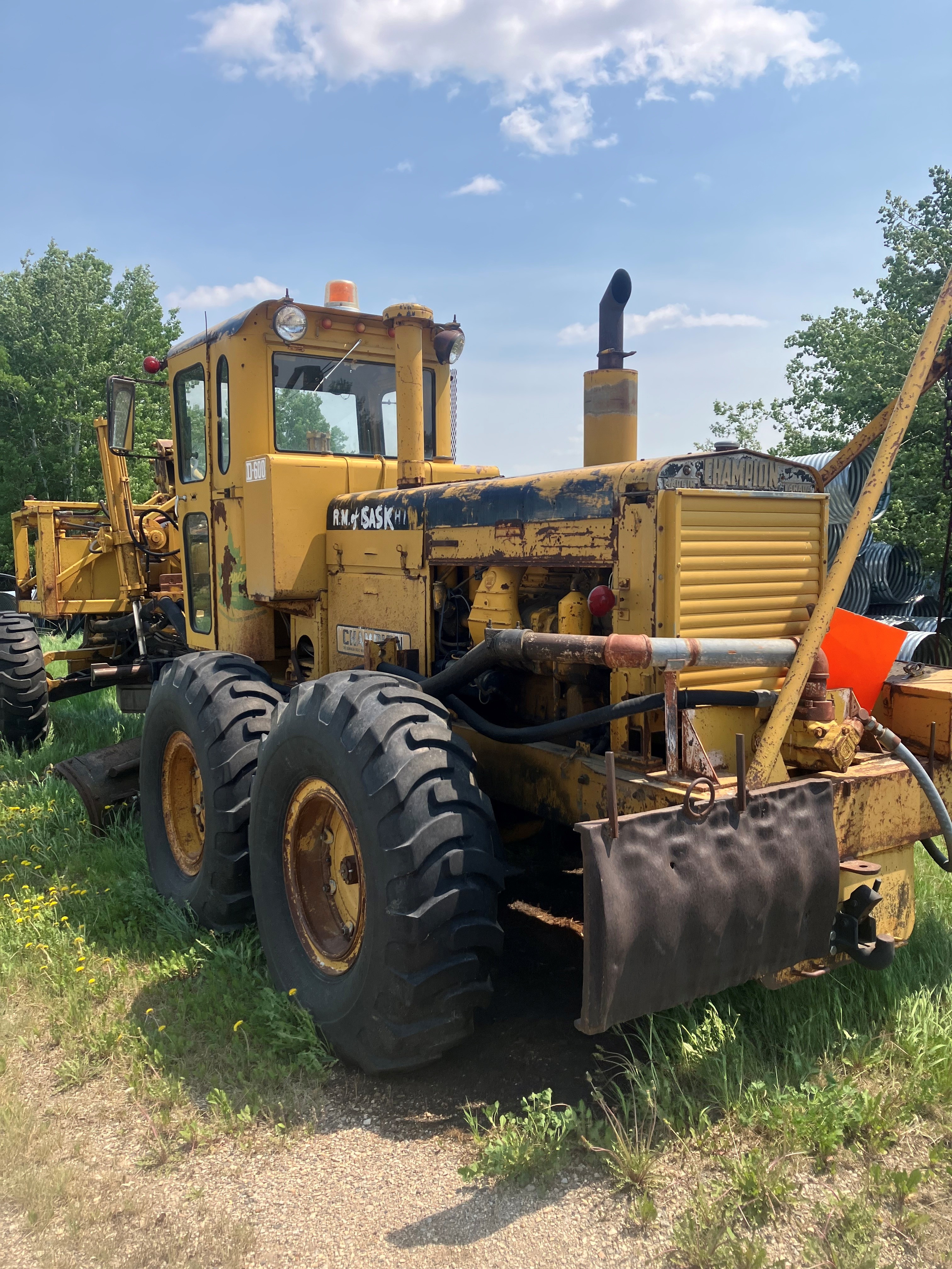 1969 Champion D-600 Grader